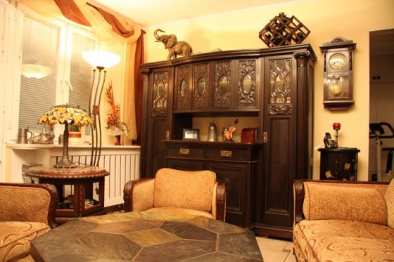  KREDENS, BUFET, STÓŁ Z KRZESŁAMI I KPL WYPOCZYNKOWY.